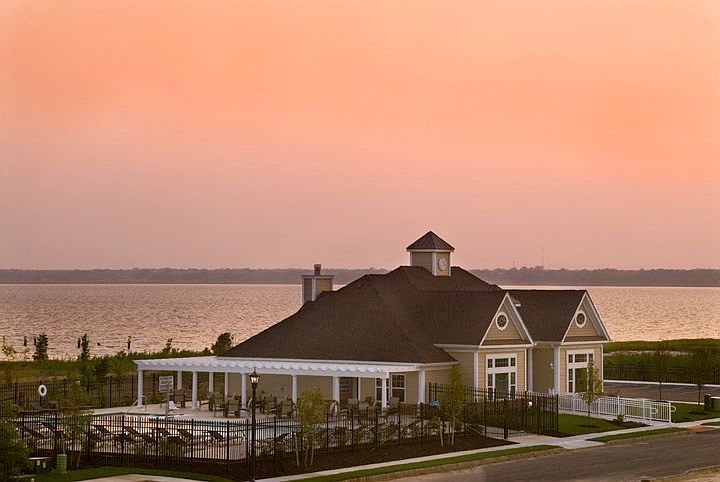CLUBHOUSE