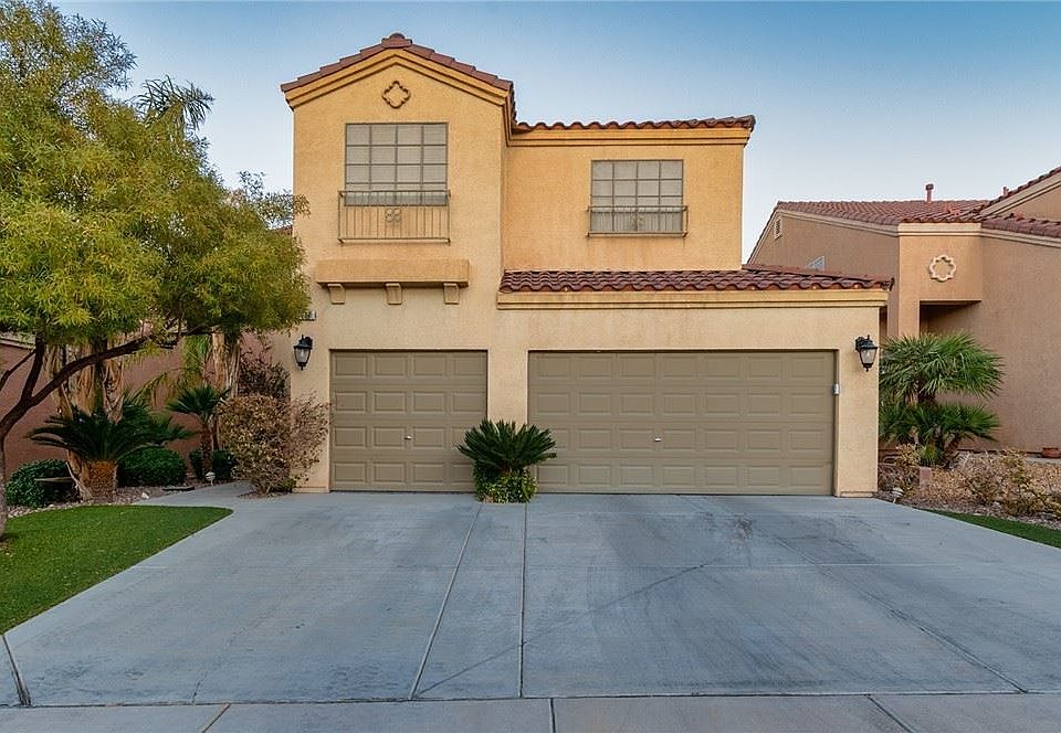1st image of 266 Paloma Vista St