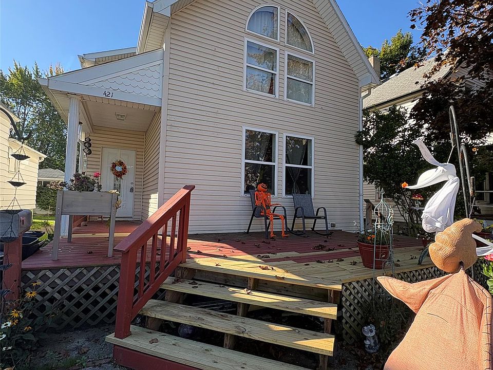 421 Brown St, photo 2