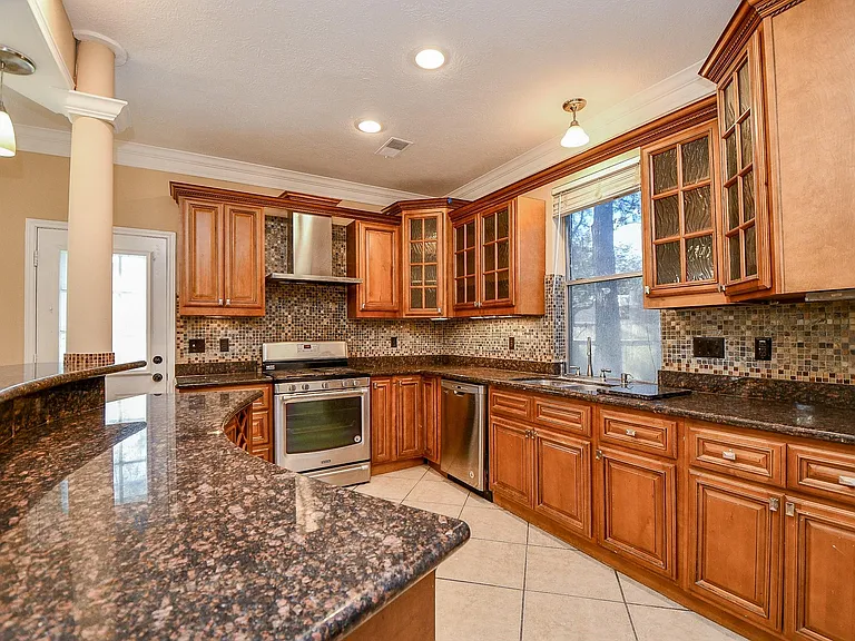 21219 Flat Creek Ln — Photo 10