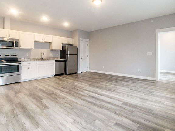 4th image of 1 Richards Way #206