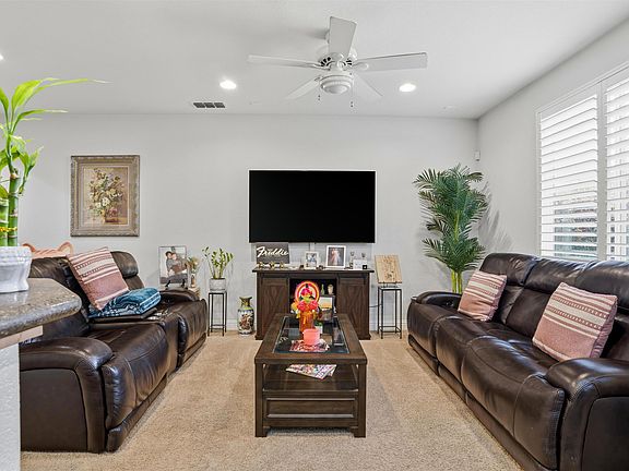 4th image of 2336 Shadow Berry Dr