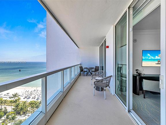 4th image of 4391 Collins Ave #1707