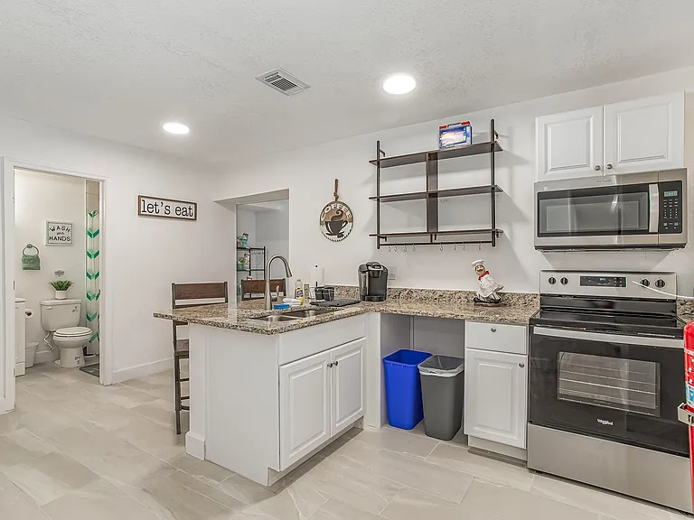 Kitchen & Bathroom #1