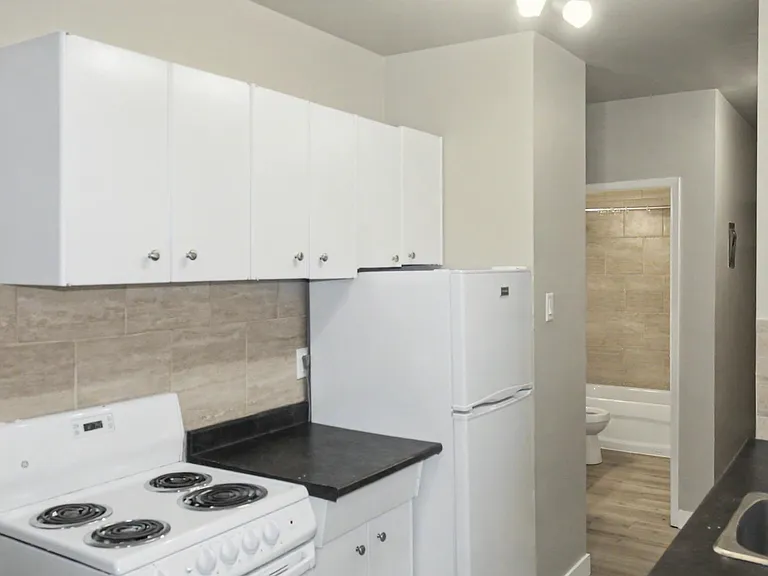 10224 122nd St NW — Photo 14