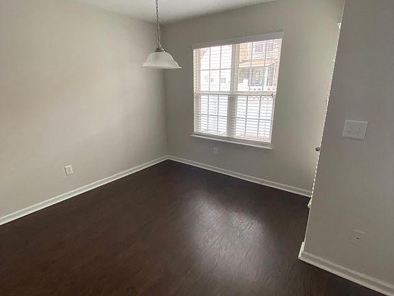 5th image of 11412 Glaetzer Ln