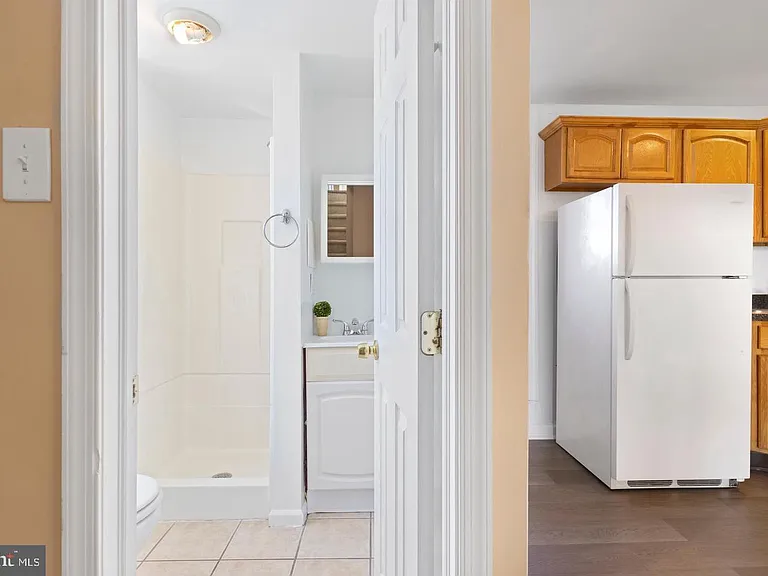 400 Green Ln #2 — Photo 9