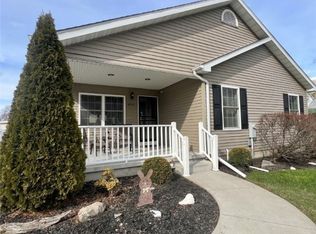 4742 Creekside Pkwy, Niagara Falls, NY