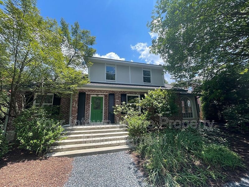 1st image of 2695 Sharondale Dr NE