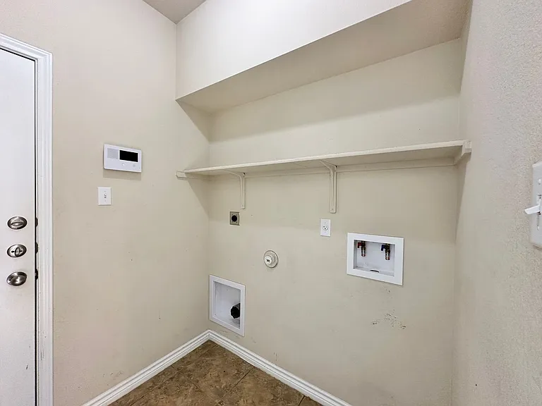 3383 Vineyard Trl — Photo 21