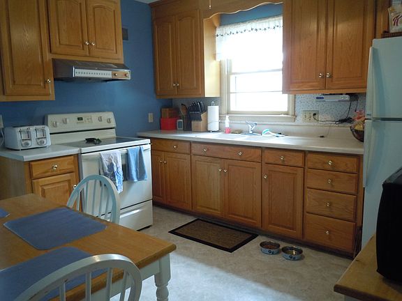 3rd image of 1835 S 42nd St