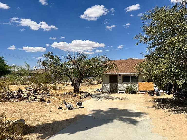 61776-61778 Desert Air Rd — Photo 2