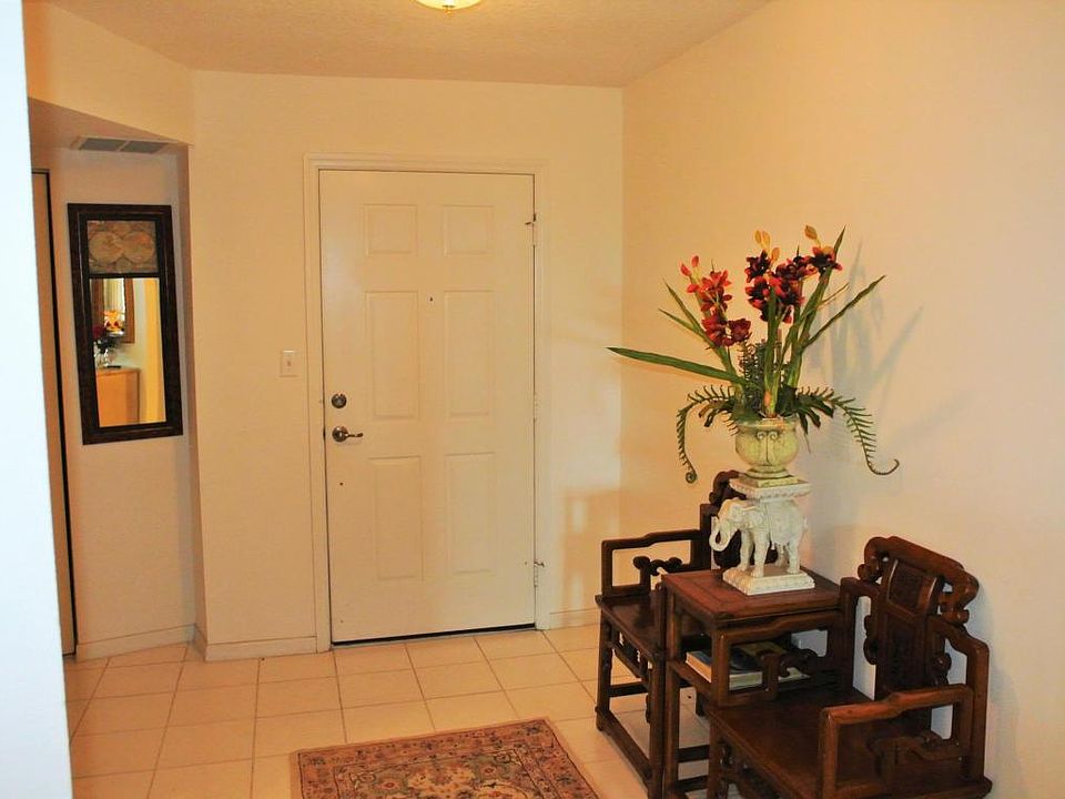 1st image of 605 Shorewood Dr Unit E205