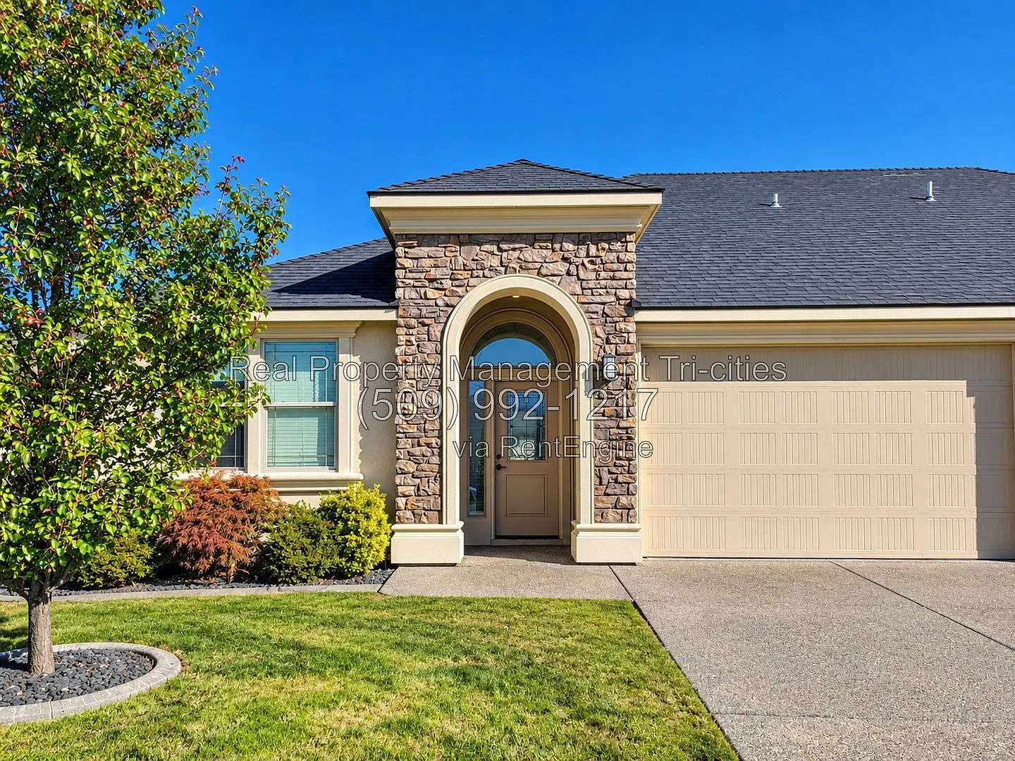 3 bed, 2.0 bath, 1550 sqft, $2,195 — Photo 1