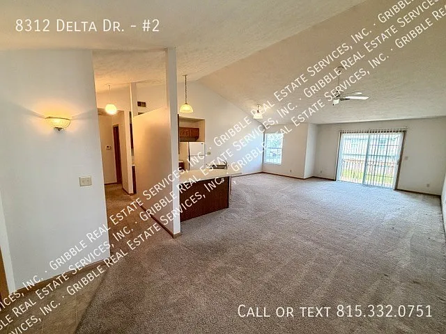 2 bedroom, 2 bath apartment w/ garage in Machesney Park — Photo 3