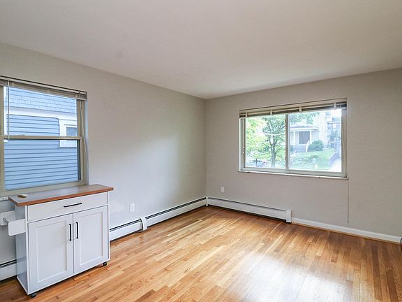 4th image of 3534 Zumstein Ave APT 2