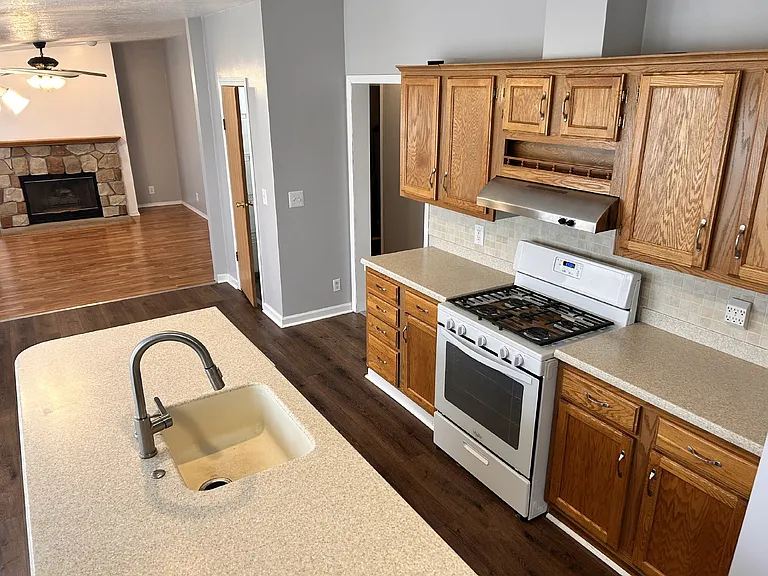 5024 Shamrock Way — Photo 7