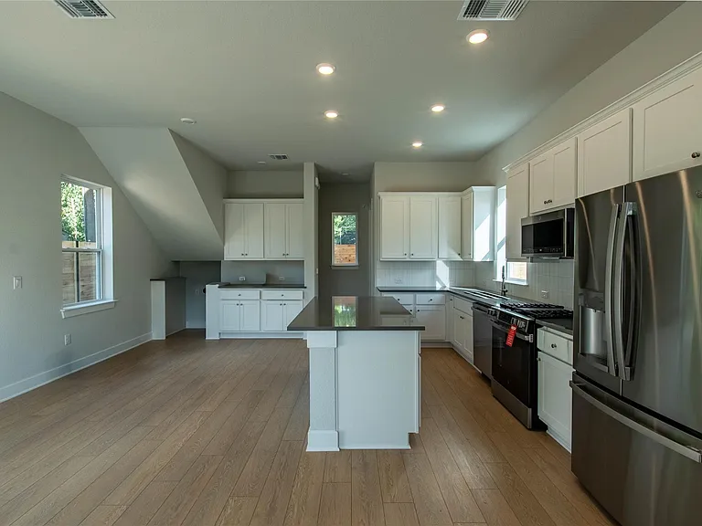 2705 Wilson St — Photo 14