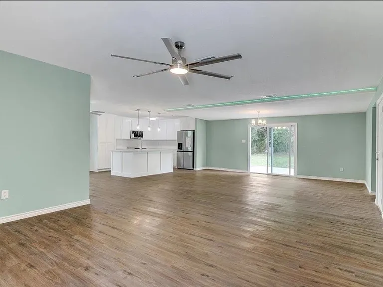 Granger Dr — Photo 10