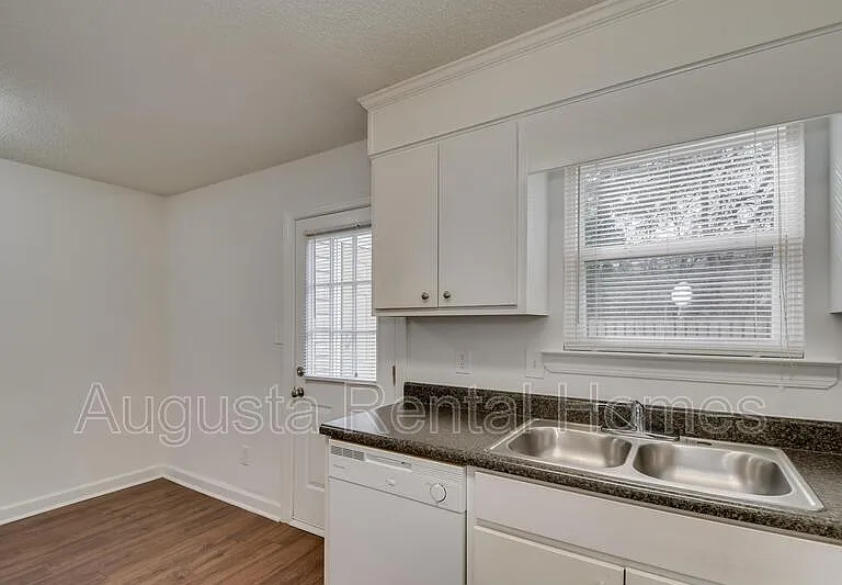 4021C Wheeler Woods Rd — Photo 9