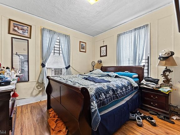4th image of 284-286 N 12Th St