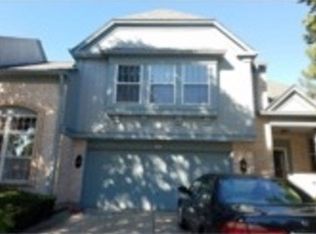 554 Cherbourg Ct S #E, Buffalo Grove, IL