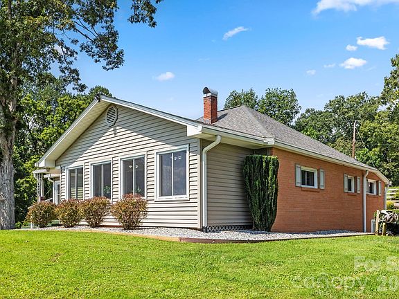4th image of 71 Laurel Mountain Rd