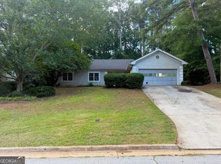 2021 Huntcliff Dr, Lawrenceville, GA 30043