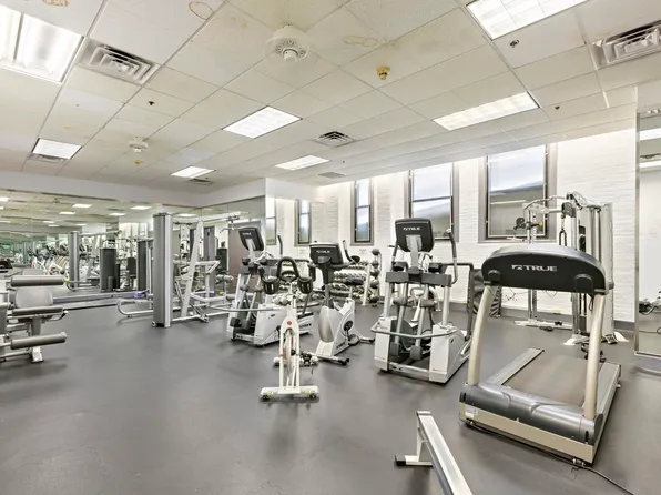 501 Adams Street image 15 of 16