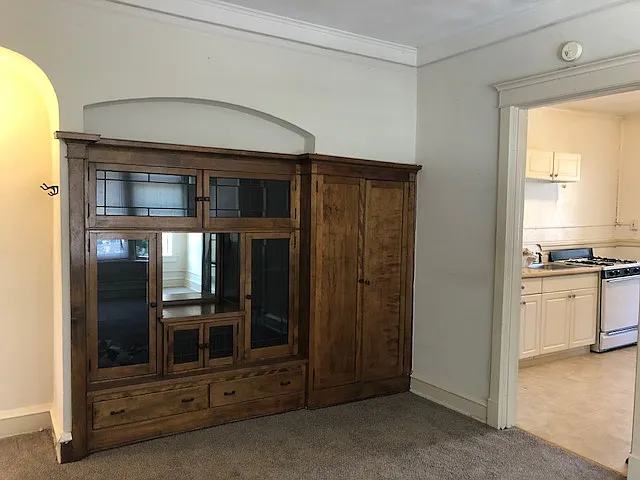 2130 E Locust St — Photo 3