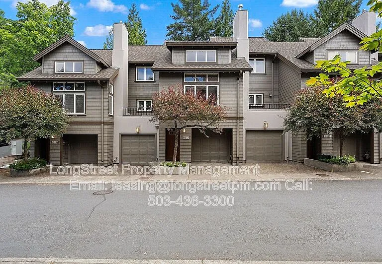 10247 NW Village Heights Dr — Photo 2
