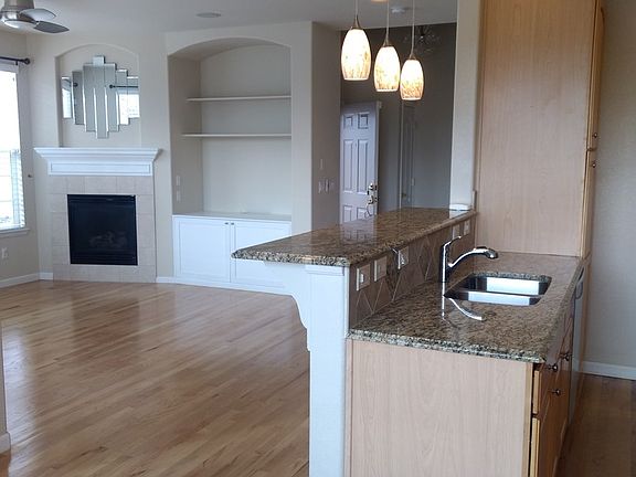 4th image of 1451 Whitehall Dr Unit D