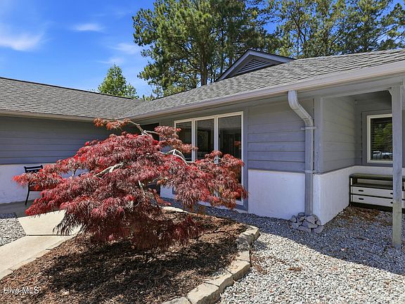5th image of 143 Red Bird Lane