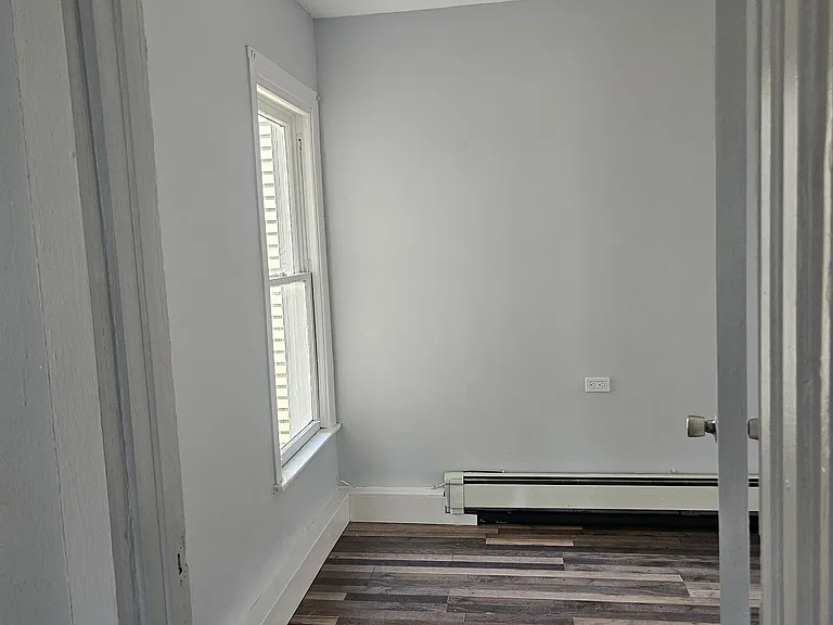 1087 Kossuth St #2 — Photo 9