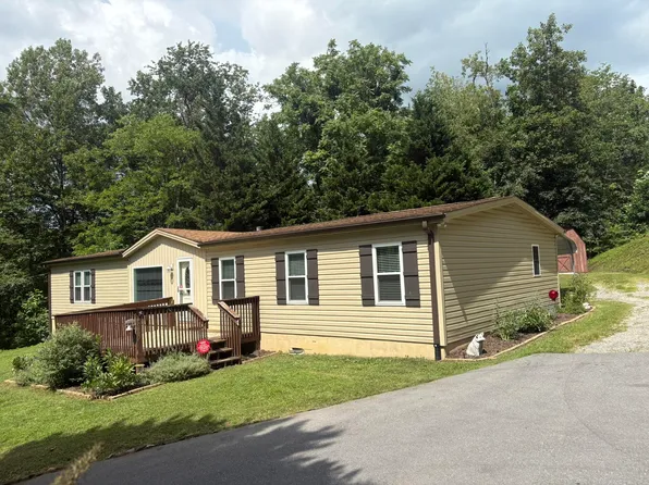 7526 Apple Grove Ln SW, Roanoke, VA 24018