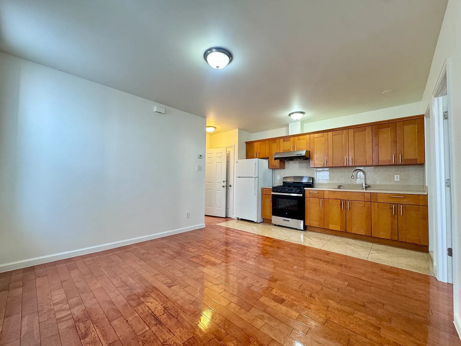 2 bed, $2,000 — Photo 2