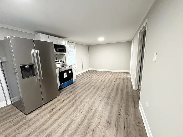 5715 Harding Dr — Photo 6