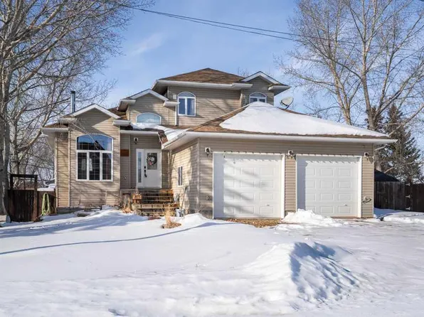 405 E Sanden St, Bawlf, AB T0B 2K0
