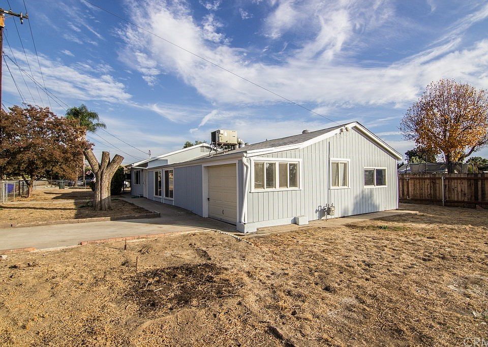 1st image of 32723 Avenue D