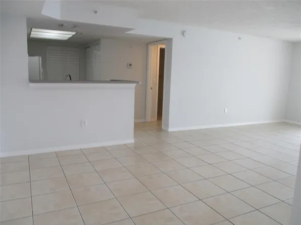 5045 Wiles Rd APT 206, Pompano Beach, FL 33073