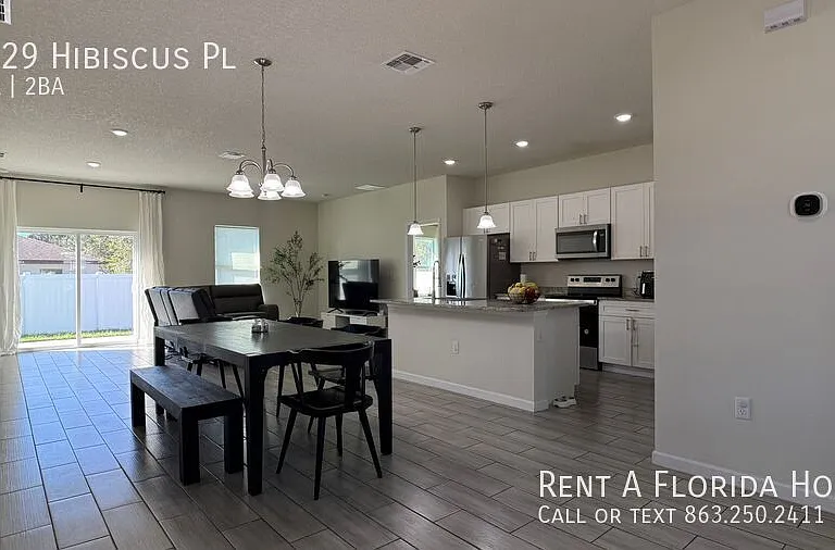 2129 Hibiscus Pl — Photo 8