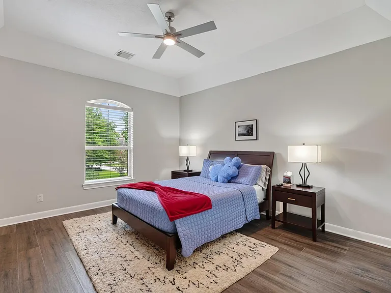 110 S Veilwood Cir — Photo 42
