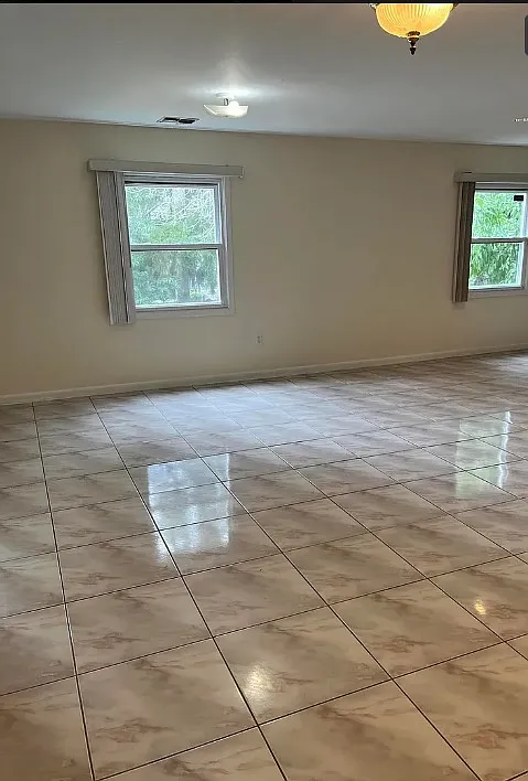 4 bed, 1795 sqft, $4,050 — Photo 3