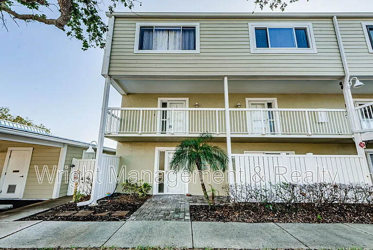 433 S Paula Dr #17 — Photo 1
