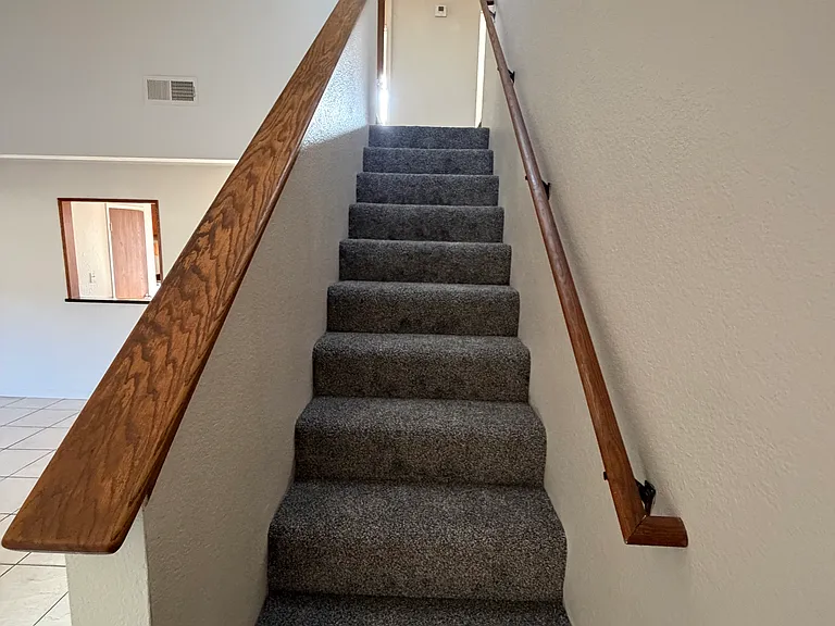 600 E Hawkeye Ave #B — Photo 10