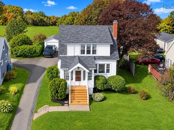 221 Westmount Rd, Westmount, NS B1R 1A2