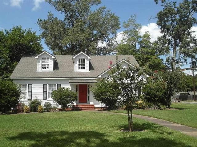 1st image of 895 N 23rd St