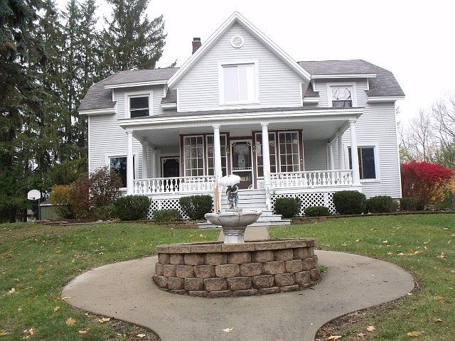 1st image of 305 Sidney St