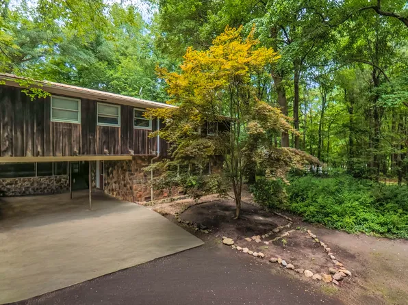 756 Corinth Poseyville Rd, Bremen, GA 30110