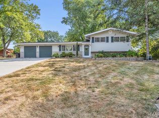 4721 Sweet Spring Ct, Saint Louis, MO 63128